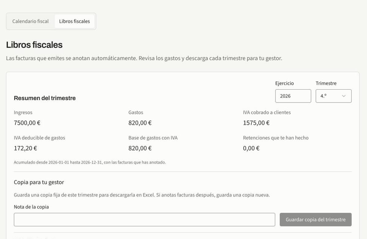 Libros fiscales de Cuadra con el resumen del trimestre: ingresos, gastos, IVA cobrado e IVA deducible.